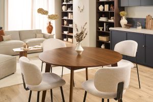 Table à manger ronde extensible finition noyer L120-150 cm LEENA