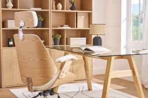 Fauteuil de bureau de direction design blanc, bois clair et acier chromé MUSK