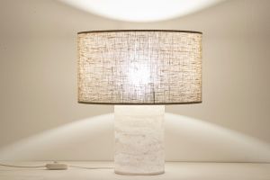 Lampe à poser design effet travertin et abat-jour en lin H37 cm SEMA