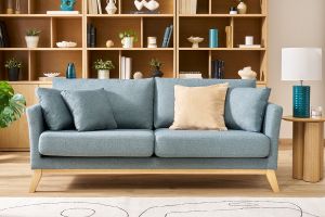 Canapé scandinave déhoussable 3 places en tissu vert de gris et bois clair OSLO