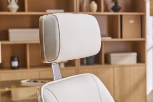 Fauteuil de bureau de direction design blanc, bois clair et acier chromé MUSK