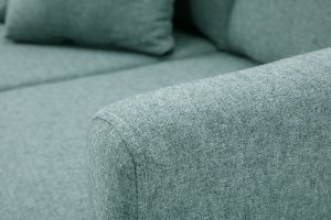 Canapé scandinave déhoussable 2 places en tissu vert de gris et bois clair OSLO