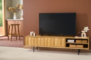 Meuble TV en bois clair manguier massif gravé L160 cm AGRA