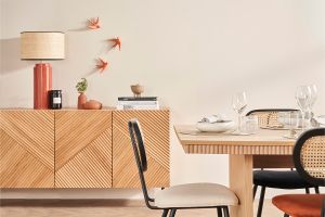 Buffet design en bois clair chêne massif gravé et métal noir 4 portes L180 cm ARCHIPEL