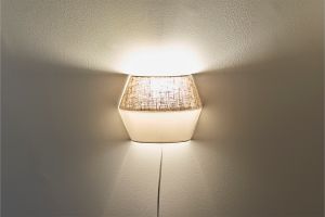 Lámpara de pared de algodón blanco y lino natural CONIE