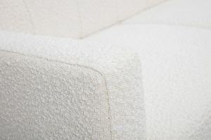 Canapé scandinave 2 places en tissu effet laine bouclée blanc et bois clair MOON