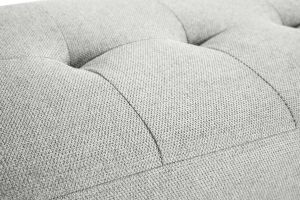 Banc scandinave capitonné en tissu effet velours texturé gris clair et bois clair L130 cm GUESTA