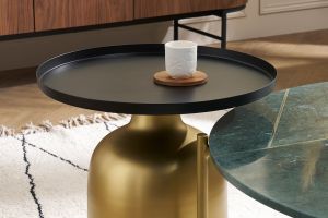 Table d'appoint design ronde en métal doré et plateau noir mat RAMSES
