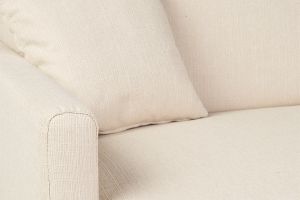 Canapé convertible 3 places en tissu beige et bois clair avec matelas 18 cm SKANDY