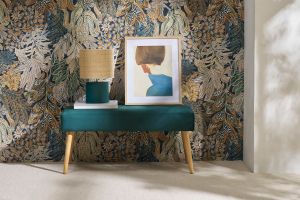 Lampe à poser en céramique bleu pétrole mat et abat-jour en raphia naturel H40 cm TIGA