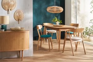 Chaises scandinaves empilables en bois clair chêne et tissu beige (lot de 2) LOVA