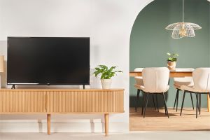 Meuble TV vintage bois clair chêne avec rangements 2 portes coulissantes L180 cm EPIC