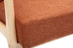 Fauteuil scandinave en tissu effet velours terre brûlée et bois clair massif DERRY