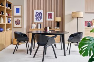 Chaise design noire BENT