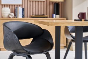 Chaise design noire BENT