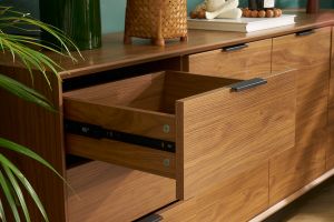 Buffet vintage finition bois foncé noyer et métal noir avec rangements L180 cm SARTO