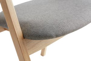 Chaises scandinaves empilables en bois clair chêne et tissu gris (lot de 2) LOVA