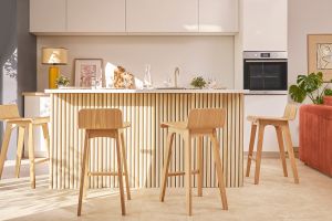 Tabourets de bar scandinaves bois clair H65 cm (lot de 2) BALTIK