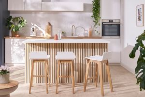 Sgabelli da bar scandinavi legno chiaro e bianco H65 cm (set di 2) BALTIK