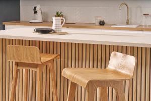 Sgabelli da bar scandinavi in legno chiaro H75 cm (set di 2) BALTIK