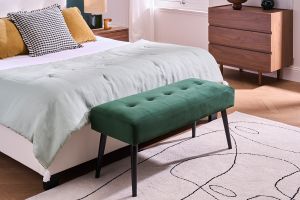 Banc design capitonné en tissu velours vert foncé et métal noir L96 cm GUESTA