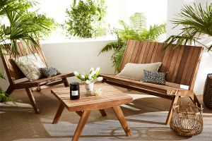 Niedriger Gartentisch aus Massivholz TIDAK