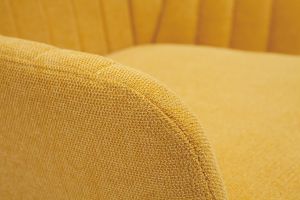 Fauteuil design en tissu effet velours texturé jaune moutarde et métal noir GASTON