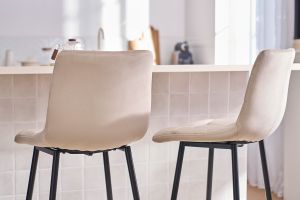 Tabourets de bar design en velours taupe H65 cm (lot de 2) MAXWELL