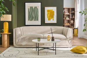 Lampe à poser en céramique émaillée jaune et abat-jour en raphia naturel H64 cm MAJES