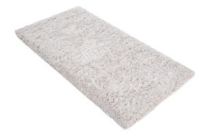 Tapis recyclé à poils longs coloris ivoire 160 x 230 cm AIMEE