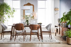 Chaises vintage en tissu gris clair et bois foncé (lot de 2) SOQUETTE
