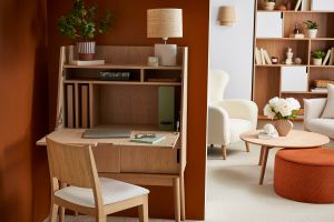 Lampe à poser en céramique blanc mat et abat-jour en raphia naturel H40 cm TIGA