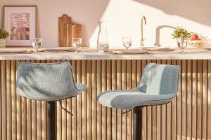 Tabourets de bar réglables en tissu effet velours texturé vert céladon et métal (lot de 2) BOOST