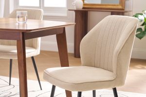 Chaises design en tissu effet velours beige et métal noir (lot de 2) FANETTE