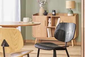 Chaises design noire en bois noir et métal (lot de 2) TOBIAS