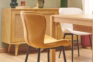Chaises design en tissu velours côtelé jaune curry et métal noir (lot de 2) ADDICT