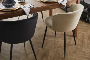 Chaises design en tissu effet velours beige et métal noir (lot de 2) SERIF