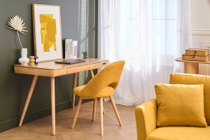 Chaises scandinaves en tissu effet velours texturé jaune moutarde et bois clair (lot de 2) COSETTE