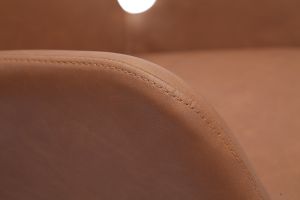 Chaise de bureau à roulettes marron et métal noir ALBAN
