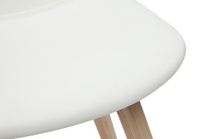 Tabourets de bar design blanc et bois clair H65 cm (lot de 2) NONIE