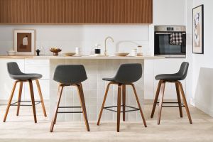 Tabourets de bar design gris foncé et noyer H65 cm (lot de 2) NONIE