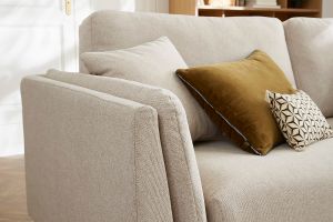 Canapé scandinave 3 places en tissu beige naturel et bois clair VOGUE