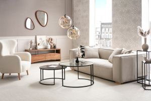 Canapé design 3 places en tissu effet velours beige naturel et bois clair COBAIN