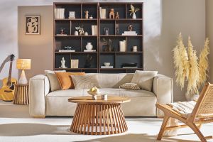Canapé design 3 places en tissu effet velours beige naturel et bois clair COBAIN