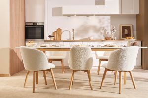 Chaises scandinaves en tissu effet laine bouclée blanc cassé et bois clair massif (lot de 2) VANITY