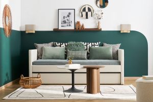 Table d'appoint design bois foncé noyer L44 cm HOLLEN