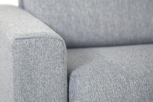 Canapé convertible avec têtières ajustables 3 places en tissu gris clair avec matelas 18 cm NORO