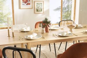 Table extensible rallonges intégrées rectangulaire bois clair chêne L160-240 cm LAHO