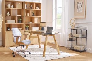 Chaise de bureau à roulettes design en tissu gris clair, bois clair et acier chromé YORKE