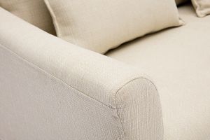 Canapé scandinave 2 places en tissu beige et bois clair KATE